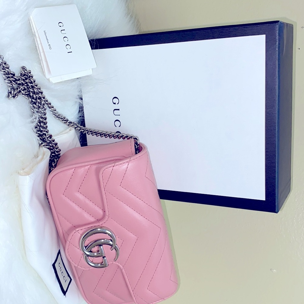 GG Marmont Matelassé Leather Super Mini